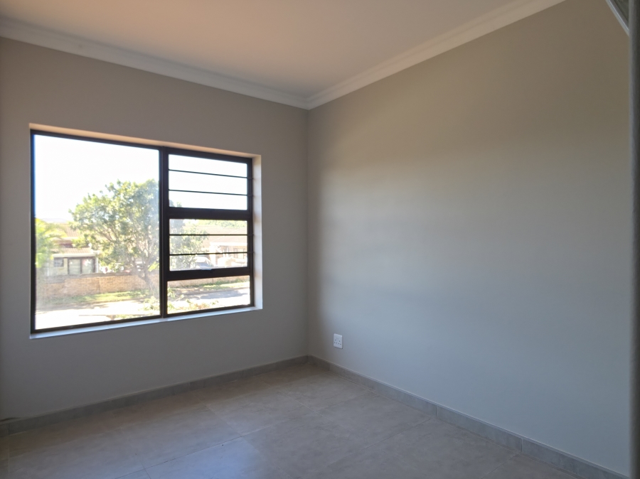 3 Bedroom Property for Sale in Wavecrest Eastern Cape